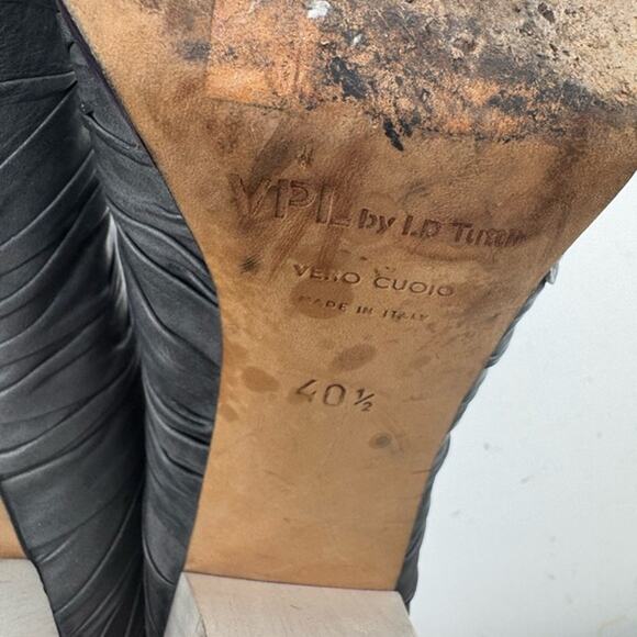 VPL by LD Tuttle Size 40.5 gathered leather gray heels with white heels - Picture 2 of 9